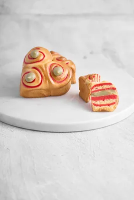 Mammà, brioche farcita con crema al pistacchio